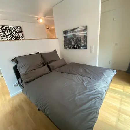 Stilvolles Apartment In Duesseldorf Am Medienhafen * Dusseldorf