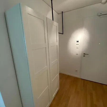 Stilvolles Apartment In Duesseldorf Am Medienhafen Dusseldorf